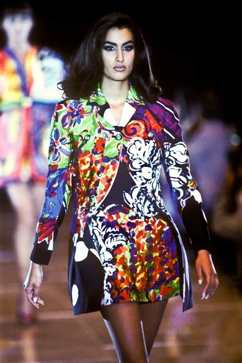 versace 90s shirts|gianni Versace runway 90s women.